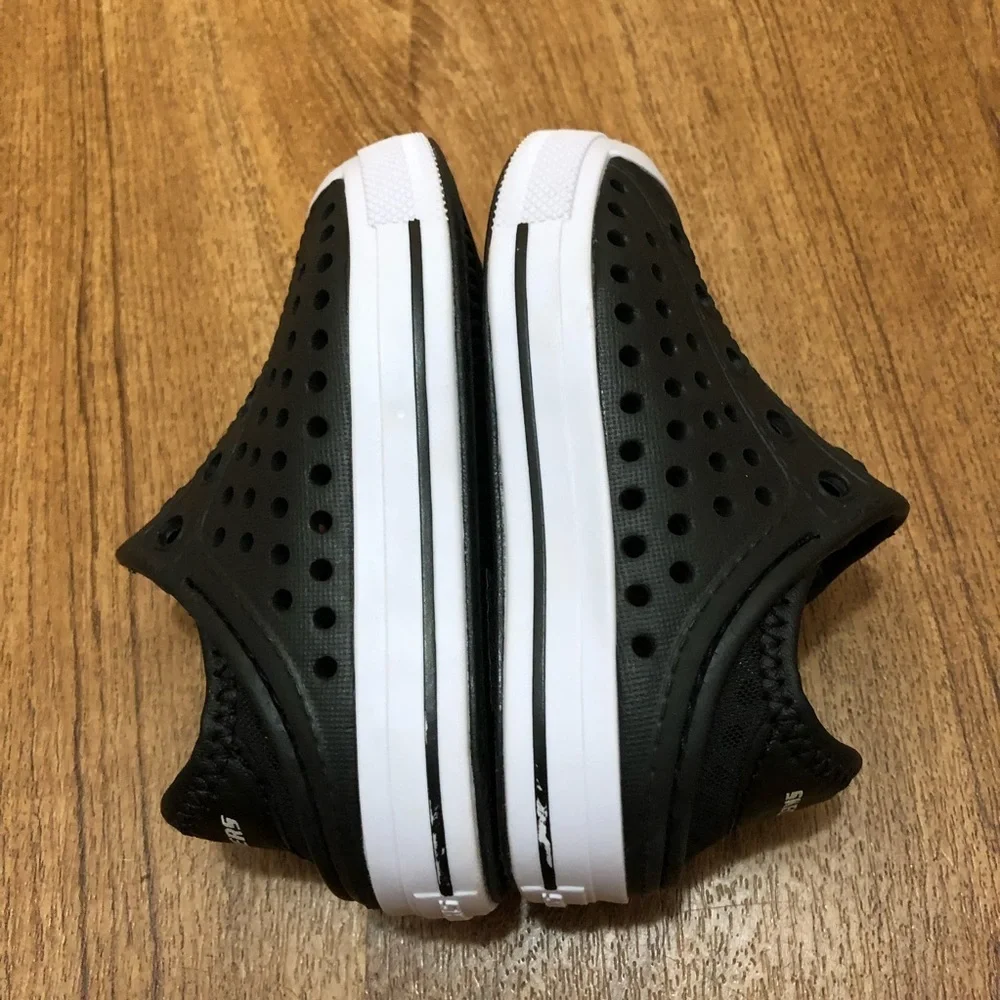 Skechers these water